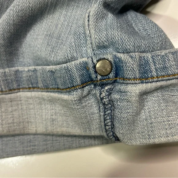 Levi’s 515 Jeans Shorts Women’s 10 Blue Cotton Outdoor Stretch Roll Up Vintaged - Picture 7 of 14